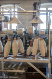 <center>La manufacture Brun de Vian-Tiran.</center>Des fusées, le fil est embobiné sur des bobines coniques.