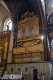 <center>La Collégiale Notre-Dame-des-Anges</center>Côté épître, l'orgue postiche.  Les boiseries sous la tribune proviennent de l'église des Minimes.