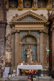 <center>La Collégiale Notre-Dame-des-Anges</center>Notre-Dame du Bon Service. A gauche, Sainte Claire provenant du couvent des Cordeliers.