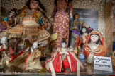 <center>Musée du jouet et de la poupée ancienne</center>L'empereur du Japon et ses musiciens. La tête de l'empereur est amovible.