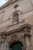<center> Saint-Tropez. L'église Notre-Dame-de-l'Assomption </center> L’église est construite avec une façade en calcaire blanc.