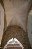 <center>L'église de la Transfiguration </center>Les entrées des chapelles latérales sont en ogive. Sont-elles d’époque ?
