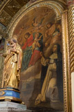 <center>Jouques.</center> Eglise Saint Pierre. Retable de la donation du Rosaire  à sainte Catherine de Sienne et saint Dominique.
