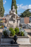<center>Le cimetière </center>Sépulture Verdeil Cadet avec la statue en marbre du « Gardien des cendres ».