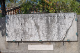 <center>La terrasse Nietzsche </center>Cette inscription était placée sur l'attique de la porte monumentale jadis existante dans la rue Victor (porte de Turin) qui a été démoli en 1848.