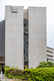 <center>AC Hôtel .</center>Une des statues monumentales de Sacha Sosno