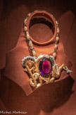 <center>Collier avec des branches entrelacées (Collier choréographique). c. 1964.</center>