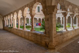 <center>Le cloître de Saint-Genis des Fontaines.</center>