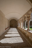 <center>Le cloître de Saint-Genis des Fontaines.</center>
