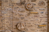 <center>Eglise Romane Saint-André</center>L'aigle de saint Jean, symbole de l'Ascension, le taureau de saint Luc, symbole du Sacrifice.