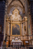 <center>Église Saint-Pierre de Prades</center>La chapelle de Saint Louis de Gonzague. Cette chapelle dans l'idée du constructeur devait être dédiée à Saint Nicolas puisque c'est ce Saint, avec les trois petits enfants, qui figure à la clé de voûte. Un autel de Saint Nicolas est d'ailleurs mentionné dans l'ancienne église.