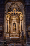 <center>Église Saint-Pierre de Prades</center>La chapelle Notre-Dame des Victoires. La clé de voûte représente saint Crépin et saint Crépinien patrons des cordonniers et des tanneurs, c'est l'ancienne chapelle de cette confrérie. Le retable baldaquin de 1866 porte la statue de Notre-Dame des victoires encadrée de sainte Anne et sainte Germaine.