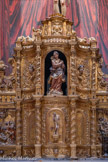 <center>Église Saint-Pierre de Prades</center>Le Tabernacle du XVIIIe siècle, ajouté à ce retable, provient de l'ancien couvent des Capucins (qui. avec la Révolution devint une caserne et en 1824-25. une école secondaire ecclésiastique. « le petit séminaire »). Au centre, l’Immaculée Conception. Au dessous, le Christ de la Flagellation.