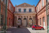 <center>Perpignan.</center>Hôtel de Mailly. Le comte de Mailly, lieutenant-général au gouvernement du Roussillon et commandant en chef de la province de 1749 à 1753, exerça une influence modernisatrice considérable sur Perpignan en bon franc maçon du XVIII ième vecteur de l'esprit des lumières et créa Port-Vendres. En 1752, il fit modifier, pour y habiter, la demeure qui s'inspire du modèle français de l’hôtel particulier. Elle est intégrée, avec l’hôtel de Lazerme, au nouveau Musée d’Art de la ville.