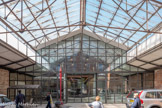 <center>Musée « Acentmètresducentredumonde »  </center>Dans un ancien entrepôt de reconditionnement des fruits et des primeurs, rénové et transfiguré, se mêlent en un original contraste les poutres de bois centenaires, le verre et le métal d’aujourd’hui.