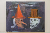 <center>Musée « Acentmètresducentredumonde » » </center>Cristina LAMA RUIZ. SOCIOS. Huile sur lin, 130 x 162 cm, 2022.<br>
Cristina Lama et Marias Sanchez, deux peintres vivant à Séville partagent l’exposition. Ils convoquent comme lui des figures, des masques et des clowns avec une forme d’ambivalence. Du carnaval, comme dans la culture espagnole populaire, jusqu’aux cartoons américains. Les crânes sont très fréquents: sont-ils la mort, comme vu en occident, ou la vie qui revient comme dans la culture latine mexicaine? La figure de Mickey peut elle aussi être drôle ou mélancolique. La naïveté est poussée jusqu’au bout.