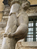 <center>Gérone.</center>La Lionne et son fameux derrière.