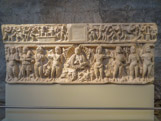 <center>Monastère Saint Pierre de Galligants et son Musée d’Archéologique de Catalogne</center>Sarcophage des Saisons. Marbre. IVe.