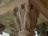 <center>Monastère Saint Pierre de Galligants et son Musée d’Archéologique de Catalogne</center>Le cloître.