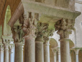 <center>Monastère Saint Pierre de Galligants et son Musée d’Archéologique de Catalogne</center>Le cloître.