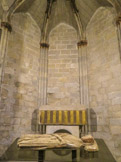 <center>La Cathédrale de Gérone.</center>Chapelle de Saint Jean-Baptiste et de Saint Jean l'Evangéliste. Sarcophage et gisant d'Ermessende de Carcassonne. Guillem Morell. XIe et 1385.