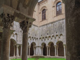 <center>Monastère Saint Pierre de Galligants et son Musée d’Archéologique de Catalogne</center>Le cloître.