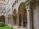 <center>Monastère Saint Pierre de Galligants et son Musée d’Archéologique de Catalogne</center>Le cloître.