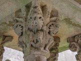 <center>Monastère Saint Pierre de Galligants et son Musée d’Archéologique de Catalogne</center>Le cloître.