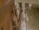 <center>Monastère Saint Pierre de Galligants et son Musée d’Archéologique de Catalogne</center>Le cloître.