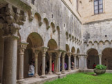 <center>Monastère Saint Pierre de Galligants et son Musée d’Archéologique de Catalogne</center>Le cloître.