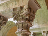 <center>Monastère Saint Pierre de Galligants et son Musée d’Archéologique de Catalogne</center>Le cloître.