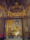 <center>La Cathédrale de Gérone.</center>Chapelle de Sainte Anne. Retable de Josep Barnoya, 1777.