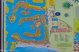 <center>Port Grimaud.</center>Plan de la cité lacustre.