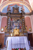 <center>Église Saint-Honorat et Notre-Dame-de-l’Assomption.</center>Le retable du maître-autel enserre une toile de facture populaire ayant pour thème La Trinité et les saints Honorat et Étienne.