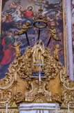 <center>Eglise Saint-Jacques-le-Majeur.</center>Exposition du maître-autel. Une croix surmonte le tabernacles.