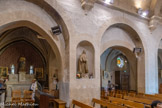 <center>Eglise Saint-Pierre</center>Le bas-côté droit. Statue en plâtre (XIXe siècle) de sainte Thérèse de l’Enfant- Jésus.