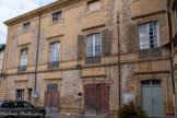 <center>Château de Peyrolles-en-Provence</center>L’aile nord comprenait des appartements à l’étage, de grandes cuisines au rez-de-chaussée et du temps du Roi René, il existait une immense cheminée (5m de long) qui malheureusement a disparu. A l’extrême ouest de cette aile se trouvaient aussi 1es appartements des domestiques.