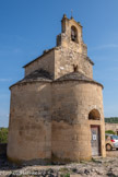 <center>Chapelle du Saint-Sépulcre.</center>De faible dimension (6,20 m de long), son originalité réside dans sa forme quadrilobée c'est à dire à quatre nefs égales disposées en forme de croix grecque.