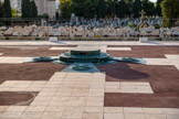 <center>Monument de la crypte des morts de la guerre 14-18</center>