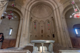 <center><center>Vaison-la-Romaine : la chapelle Saint-Quenin</center></center>Le chœur roman avec son abside sur laquelle ouvrent de biais deux absidioles.