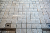 <center>Arles : Luma.</center>Les murs dans l’espace des ascenseurs sont habillés de panneaux de sel. Des cadres en titane sont plongés dans les marais salants des Salins de Giraud durant 20 jours. Du sel cristallise alors dessus.  Il ya 4600 panneaux de sel antibactériens et ignifugeants.