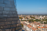 <center>Arles : Luma.</center>De gauche à droite : le clocher de Saint Trophime, le clocher du collège Saint Charles, les deux tours des arènes, l'ancien château d'eau de l'Hauture,  le clocher de l'église Saint Julien.