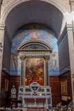 <center>Les Arcs sur Argens : L’église Saint Jean Baptiste.</center>La Vierge intercédant auprès du Christ pour le salut des âmes du purgatoire. Statue du curé d'Ars.