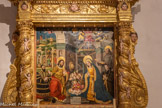 <center>La chapelle Sainte Roseline.</center>Retable de la Nativité. En son centre, le panneau peint de la Nativité est une œuvre de la Renaissance, aux réminiscences gothiques (brocarts, galons d'or, auréoles). Il est l’œuvre d’un artiste influencé par les Ecoles du Nord, attentifs aux formes nouvelles (l’architecture, les ornements) et aux détails (les portraits des donateurs, le chapeau de paille au centre du panneau), qu’il décrit avec une grande précision.
Il présente, de part et d’autre de la scène principale, les donateurs Claude de Villeneuve et son épouse Isabelle de Reltris, accompagnés de saint François d’Assise partant les stigmates. En haut à gauche de la composition figure l’annonce faite aux bergers.