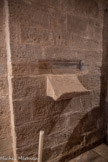 <center>Roquebrune-sur-Argens. </center>Chapelle Saint-Pierre-in-Vallis. Le lutrin en pierre de l'abside.