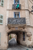 <center>Roquebrune-sur-Argens. </center>Porte du Bourguet, XVIIe siècle.