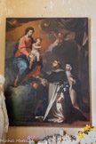 <center>L'Église Saint-Christophe.</center>Donation du Rosaire à Saint Dominique et Catherine de Sienne. En bas, maquette du village.