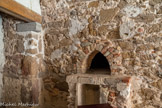 <center>La Citadelle de Saint-Tropez.</center>La cour du donjon. Four à pain dans une des petites salles de la cour.