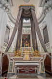 <center>Eglise abbatiale de St Pons</center>L'autel majeur, avec le dais reconstitué.