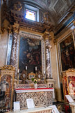 <center>La cathédrale Sainte-Réparate. </center>Chapelle Sainte Réparate.  Sur l’autel : châsse de ses reliques.